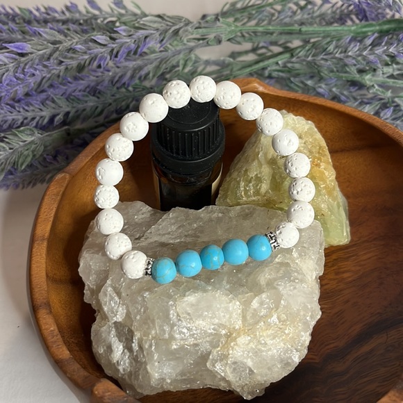 NEW Chakra Turquoise Essential Oil Diffuser Bracelet White Natural Lava stone - Picture 2 of 7